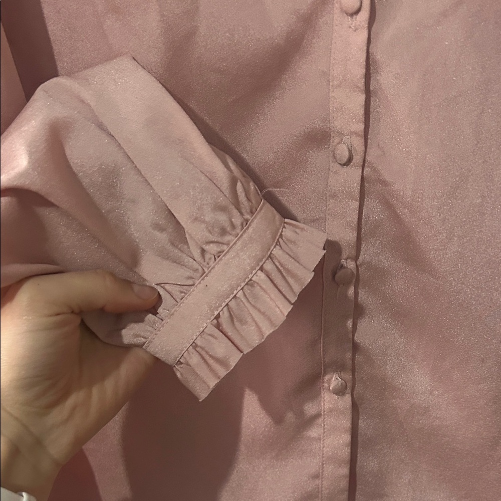 H&M Soft Pink Ruffled Blouse - Picture 2 of 4